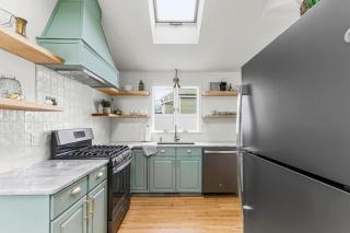 The Seafoam House - 1