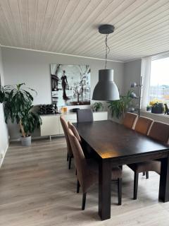 Terraced house with carport and sunny outdoor areas - 7 min from ONS - Stavanger - 9