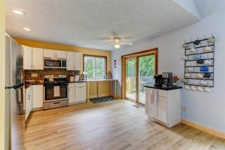 HUGE renovated home Sleeps 12+ 5 BR/3BA Home Off - 7