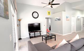 Simple house 5 beds 4 baths near Beach - 9