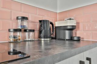 StayRight Elegant Kingsway Studio #5 - Central Location - Swansea - 5