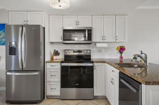 OPEN - Newly Furnished Penthouse/Views/Amenities/Location - St Pete Beach - 6