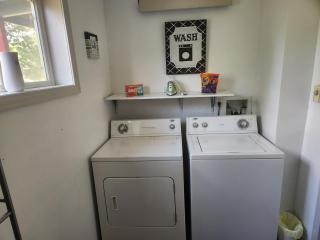 Charming 2-bedroom cottage 8 miles from Sturgis with WiFi, AC and parking space! - Sturgis - 4