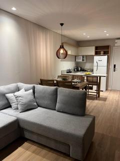 Aconchego Serra Class -Flat 205- Novo, com piscina, espaço kids, academia, sauna - Canela - 1