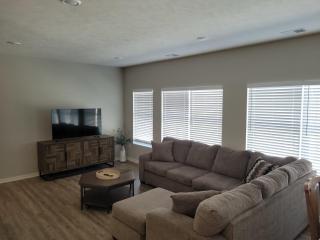 The BlueJay at Coventry Rows - Omaha - 5
