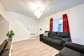 Charming Long Island Home with Fenced Yard! - Freeport - 5