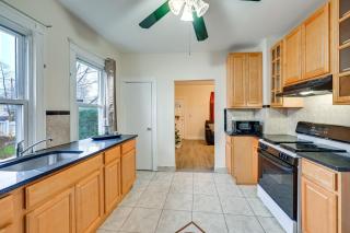 Charming Long Island Home with Fenced Yard! - Freeport - 4