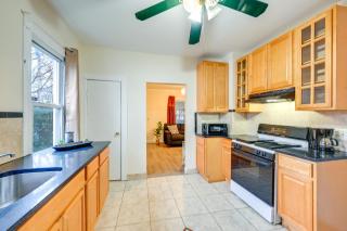 Charming Long Island Home with Fenced Yard! - Freeport - 3