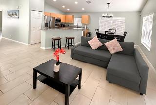 Simple house 5 beds 4 baths near Beach - 2