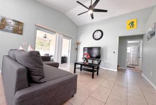 Simple house 5 beds 4 baths near Beach - 8