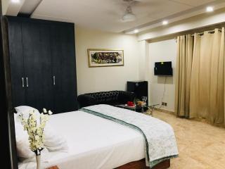 Luxury Apartments on Daily, Weekly and Monthly basis - Lahore - 0