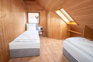 RANGE - Landhaus mit Panoramablick - 2 Apartments - WLAN - TV - bis zu 11 Personen - Winterbach - 2