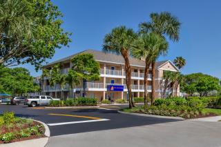 InTown Suites Extended Stay Fort Lauderdale FL - 9