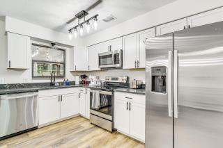 Ocala Home with Fenced Yard Near WEC Dogs Welcome! - 3