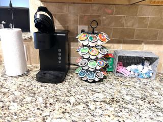 Spacious 2 Bedroom 2 Bathroom Apartment with Balcony in Uptown Charlotte! City Views & Free Parking! - Charlotte - 2