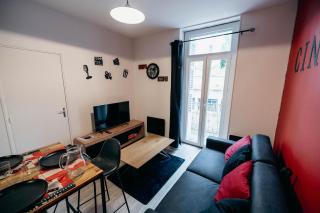 Le séjour ciné-Proche du centre-wifi-parking - Lourdes - 9