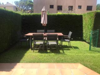 Apartamento 6 personas con piscina y parquing - 3