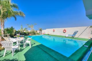 Villa Strea With Pool - Happy Rentals - 8