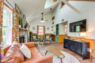 Lakefront Cabin Less Than 3 Mi to Dtwn Eureka Springs! - 7