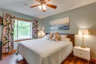 Lakefront Cabin Less Than 3 Mi to Dtwn Eureka Springs! - Eureka Springs - 1