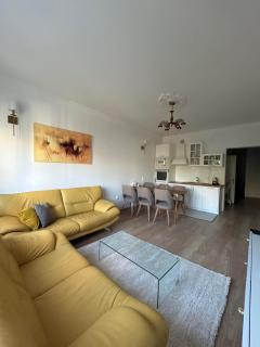 Macedonia Square Apartment - 9