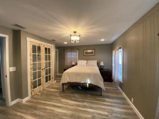 Blue Cottage - Pensacola - 1