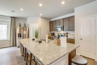 Walk to Brazos County Expo Elegant Home with Grill! - Bryan - 3