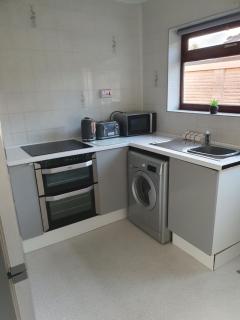2 bedroom Bungalow - - 6