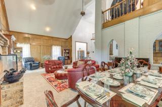11 Mi to Dtwn Luxe Home with Pool in Fort Worth - 4