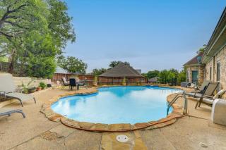 11 Mi to Dtwn Luxe Home with Pool in Fort Worth - 8