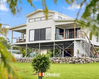 The Grevillea's - Woombah - 9