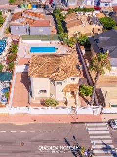 Stunning Central Villa Rosa in Ciudad Quesada Rojales Spacious 4-Bedroom Retreat with Private Pool - Ciudad Quesada - 5