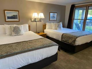 DownTown Inn - Sister Bay - 7