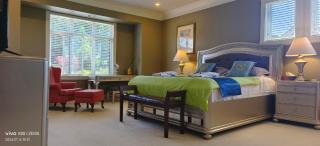 Sunny Island by White Rock B&B - 1