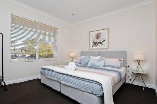 Breakaway on Byron - Spacious unit - Glenelg - 4