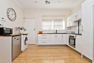 Breakaway on Byron - Spacious unit - Glenelg - 6