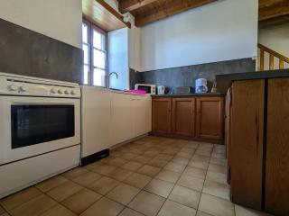Gîte en pierres avec cour et 3 chambres, au cœur d'un village proche de Langeac - FR-1-582-233 - - 6