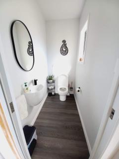 Moko Hiwi Escape Ruakākā- Sea View Home - 8