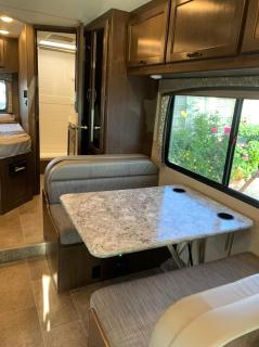 AJ-XL RV Rental - 4