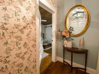 1BR 1BA in Historic Park Ave Home - 2