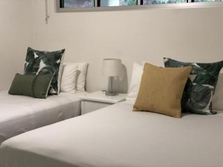Lagoon 004 by HamoRent on Hamilton Island - Hamilton Island - 3