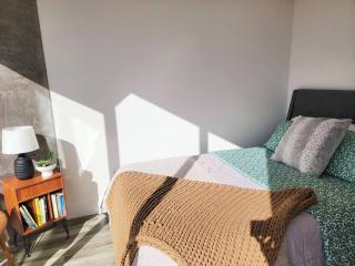 Bayview Lux One-bedroom Apartment 1min to Petco Park Convention Center Gaslamp Pool, Hot Tub - San Diego - 9