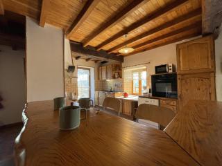 Maison Authentique avec Jardin et Cheminée, Animaux Acceptés, Parking, Internet - FR-1-489-184 - Laprugne - 4