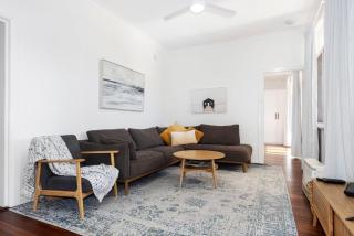 Fairbairn Beach House - 8