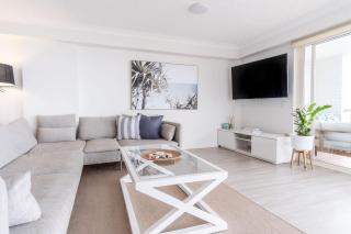 Kings Beach Coast and Glasshouse Views - A - Caloundra - 1