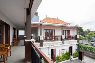 RedDoorz Plus at Yasa's Living Denpasar - Sanur - 8