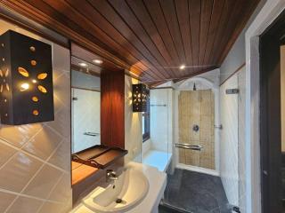 Luxury 5BR Pool Villa Pattaya-Family & Friends Fun Escape-BBQ, Pool Table - 9