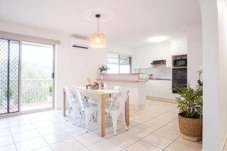 Spacious Apartment, Walk To Kings Beach - Caloundra - 5
