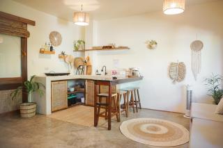 Greenhouse Siargao Roadside Boutique Apartments - General Luna - 7