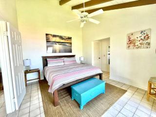 King Palm Ocean views King bed walk to beach Free WIFI parking BBQ - Kailua-Kona - 1